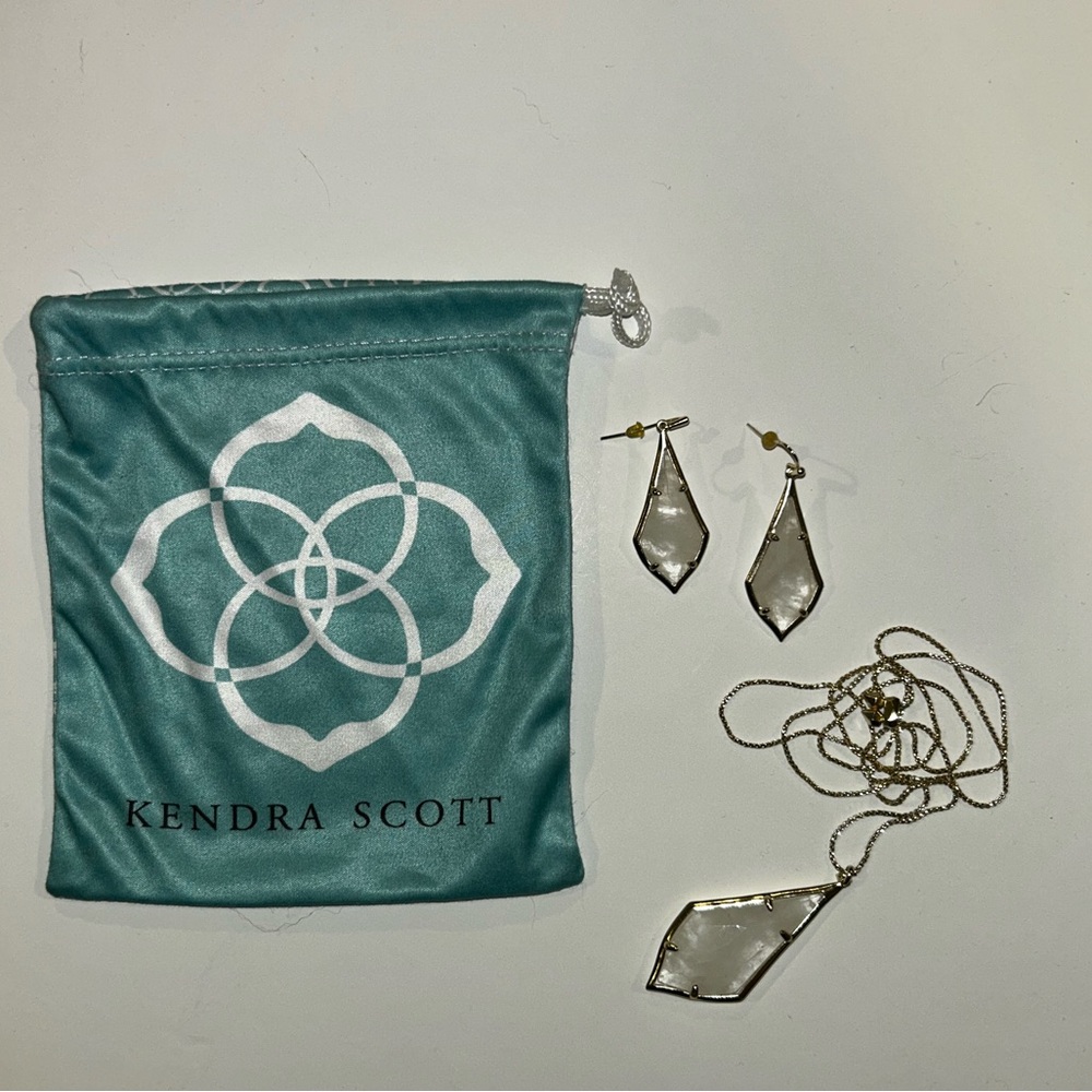 Kendra Scott Gold and Cream Jewelry Set